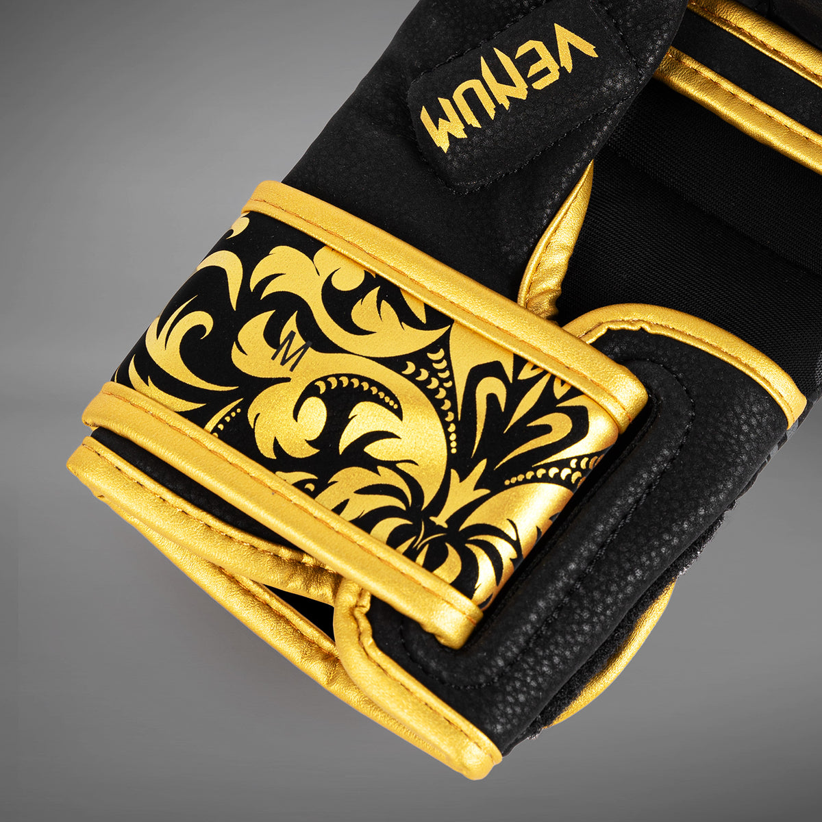 Venum x Topuria Unmatched Edition MMA-Sparringhandschuhe - Schwarz/Gold