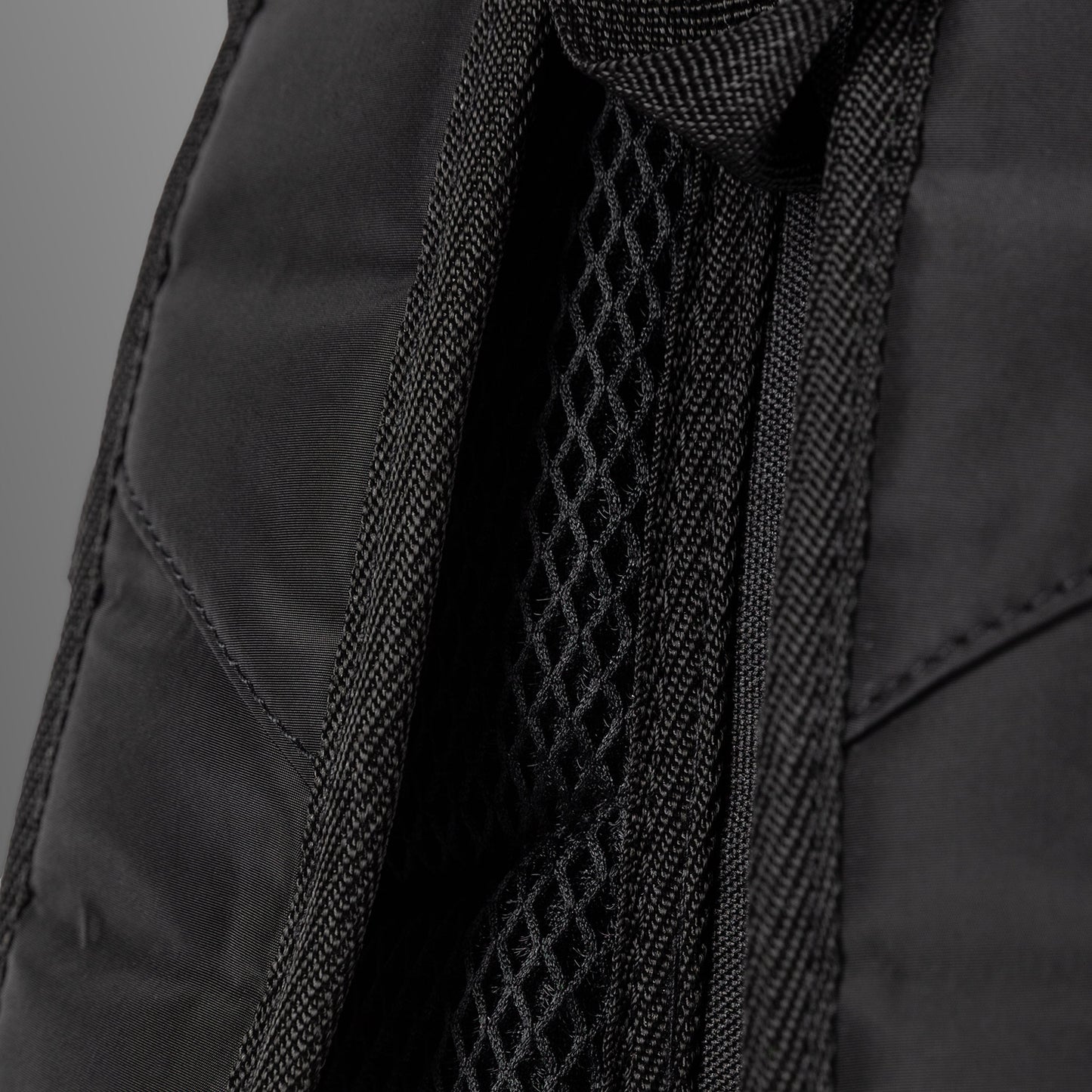 Venum Shockwave Rucksack (20-25L) - Schwarz