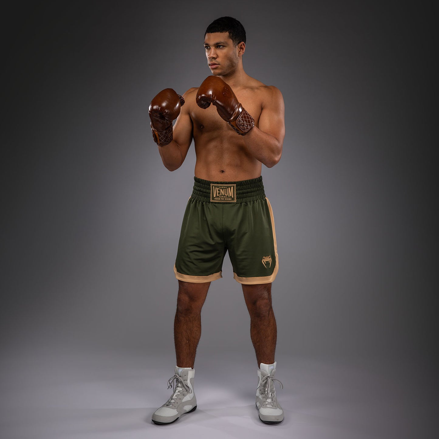 Venum Classic Boxshorts - Olivgrün/Sand