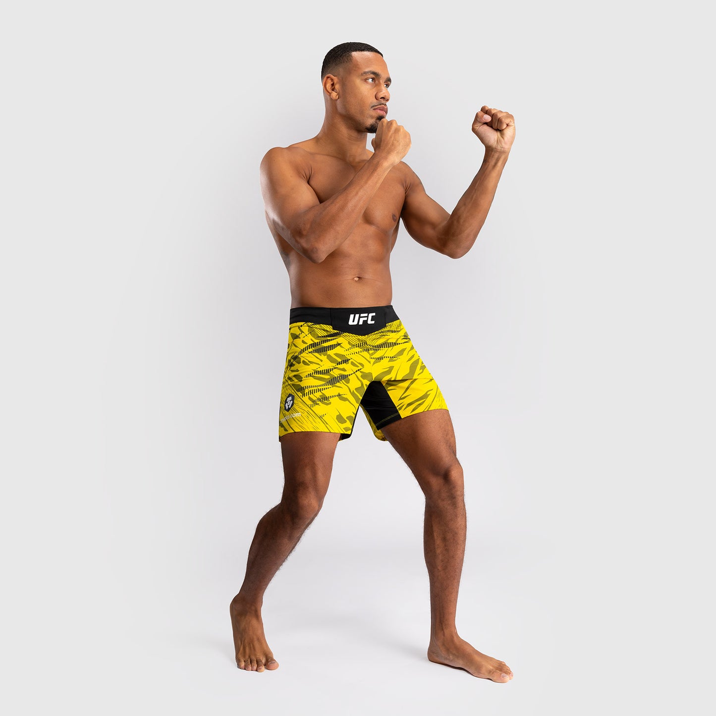 UFC Fusion by Venum Personalized Authentic Fight Night Herren Fight Short - Short Fit - Gelb