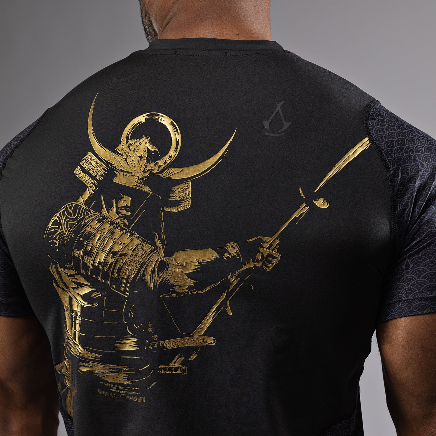Venum x Assassin’s Creed Shadows Dry-Tech T-Shirt für Männer - Schwarz/Gold