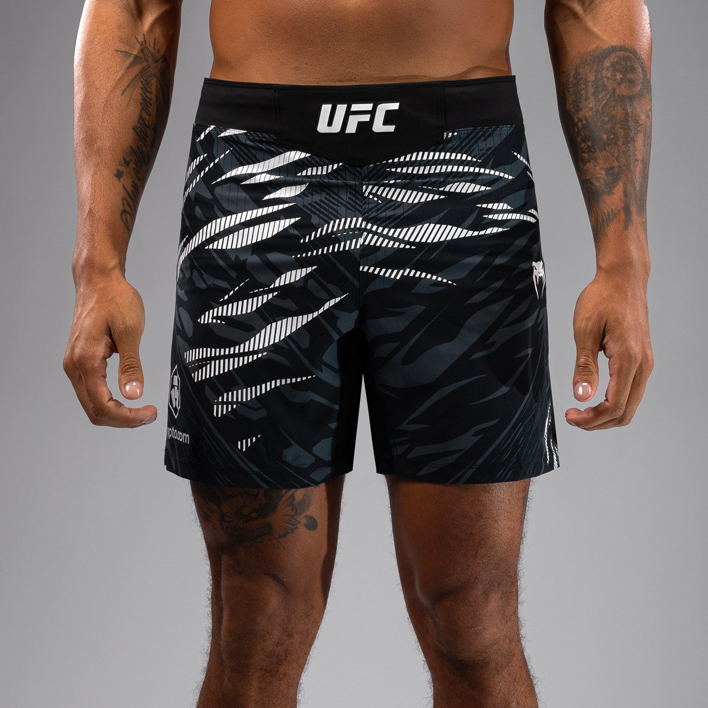 UFC Fusion by Venum Authentic Fight Night Herren Fight Short - Short Fit - Schwarz