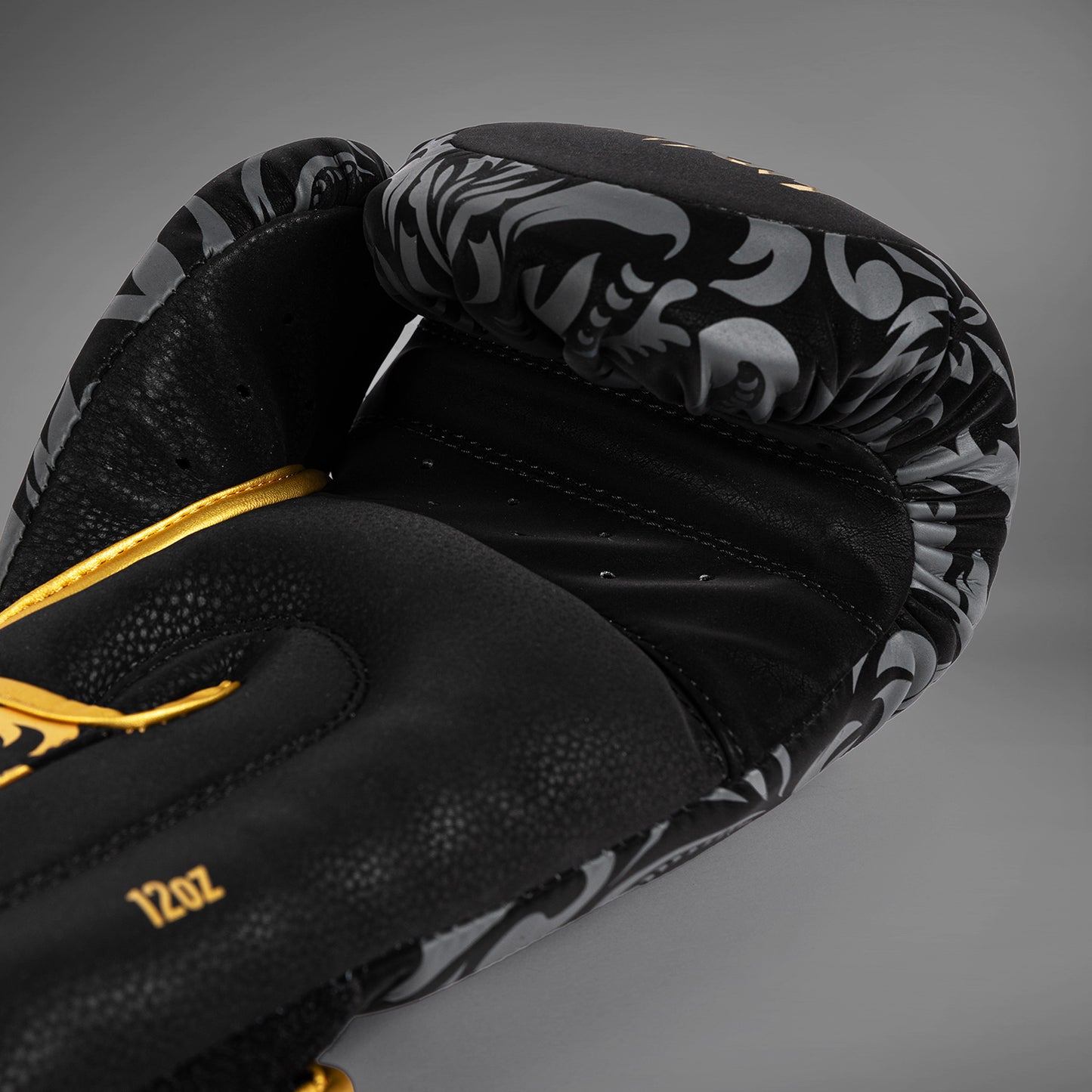 Venum x Topuria Unmatched Edition Boxhandschuhe - Schwarz/Gold