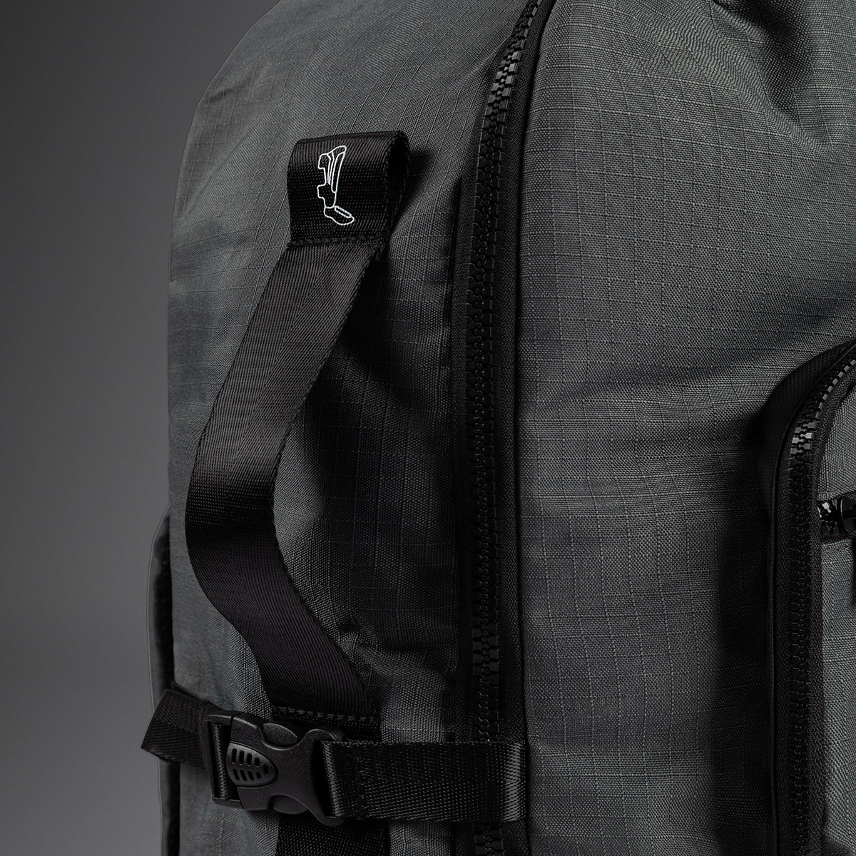 Venum Evo 2 Xtrem Rucksack (50-63L) – Sturmgrau