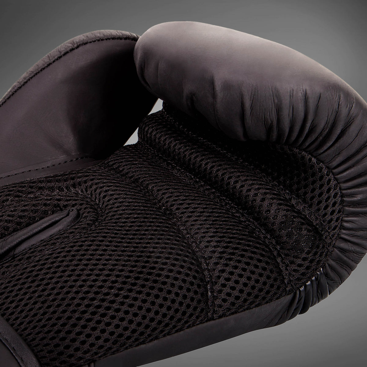 Ringhorns Charger by Venum Boxhandschuhe – Schwarz/Schwarz
