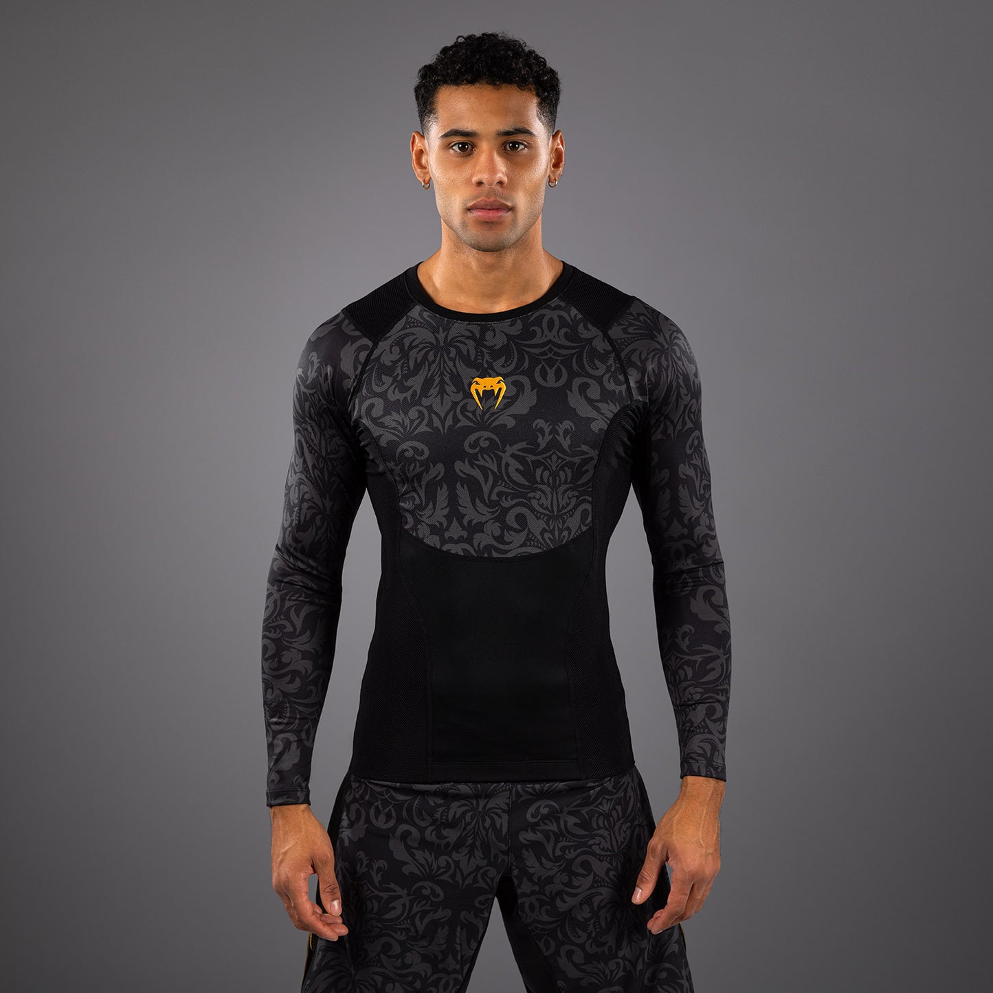 Venum x Topuria Unmatched Edition Langarm Rashguard - Schwarz/Gold