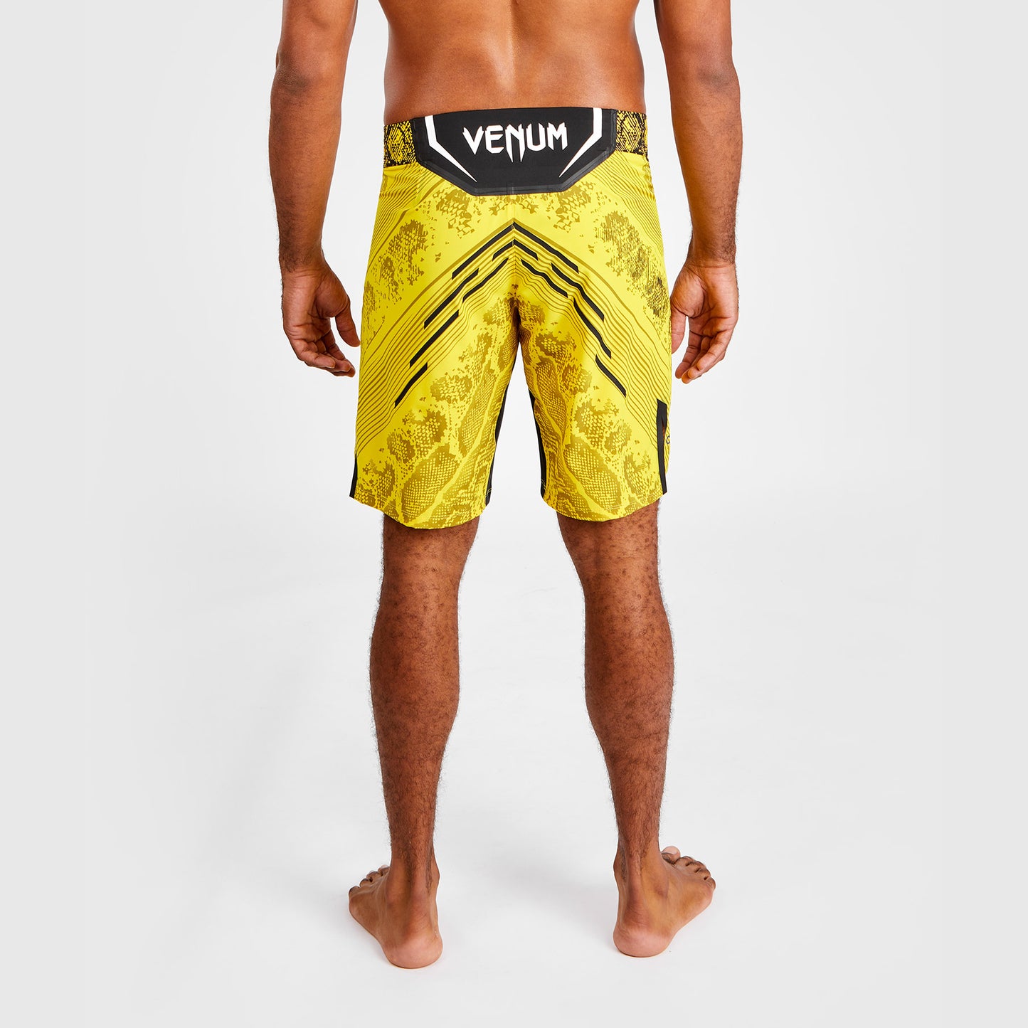 UFC Adrenaline by Venum Personalisierte Authentische Fight Night Herren-Kampfshorts - Lange Passform - Grün