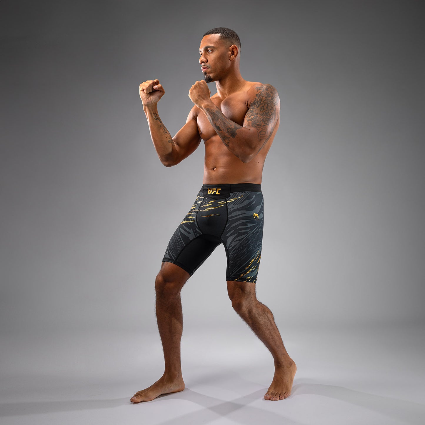 UFC Fusion by Venum Authentic Fight Night Herren Vale Tudo Short - Champion
