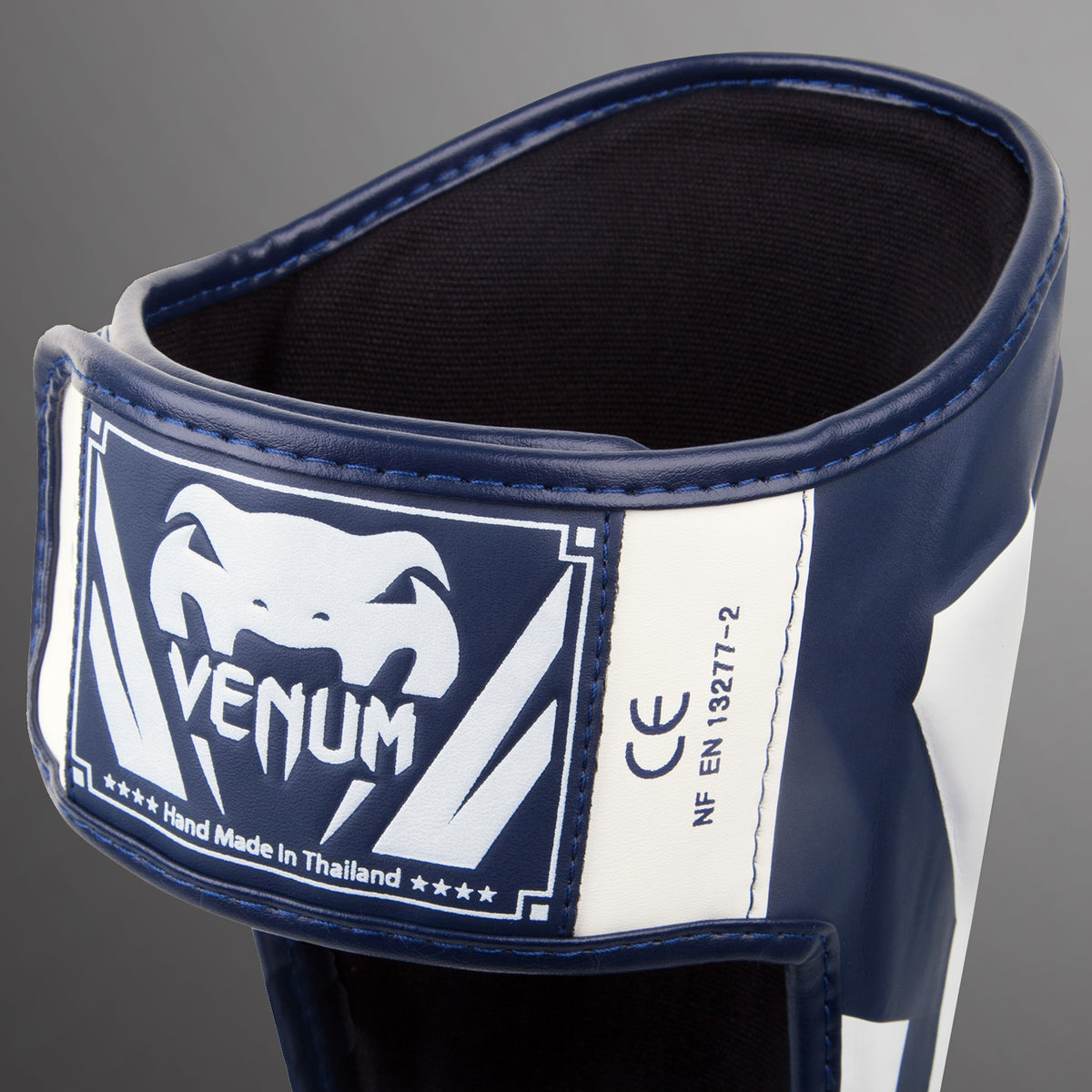 Venum Elite Standup Schienbeinschützer - Weiß/Marineblau