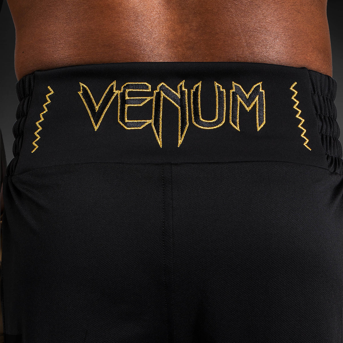 Venum Classic Boxshorts - Schwarz/Gold