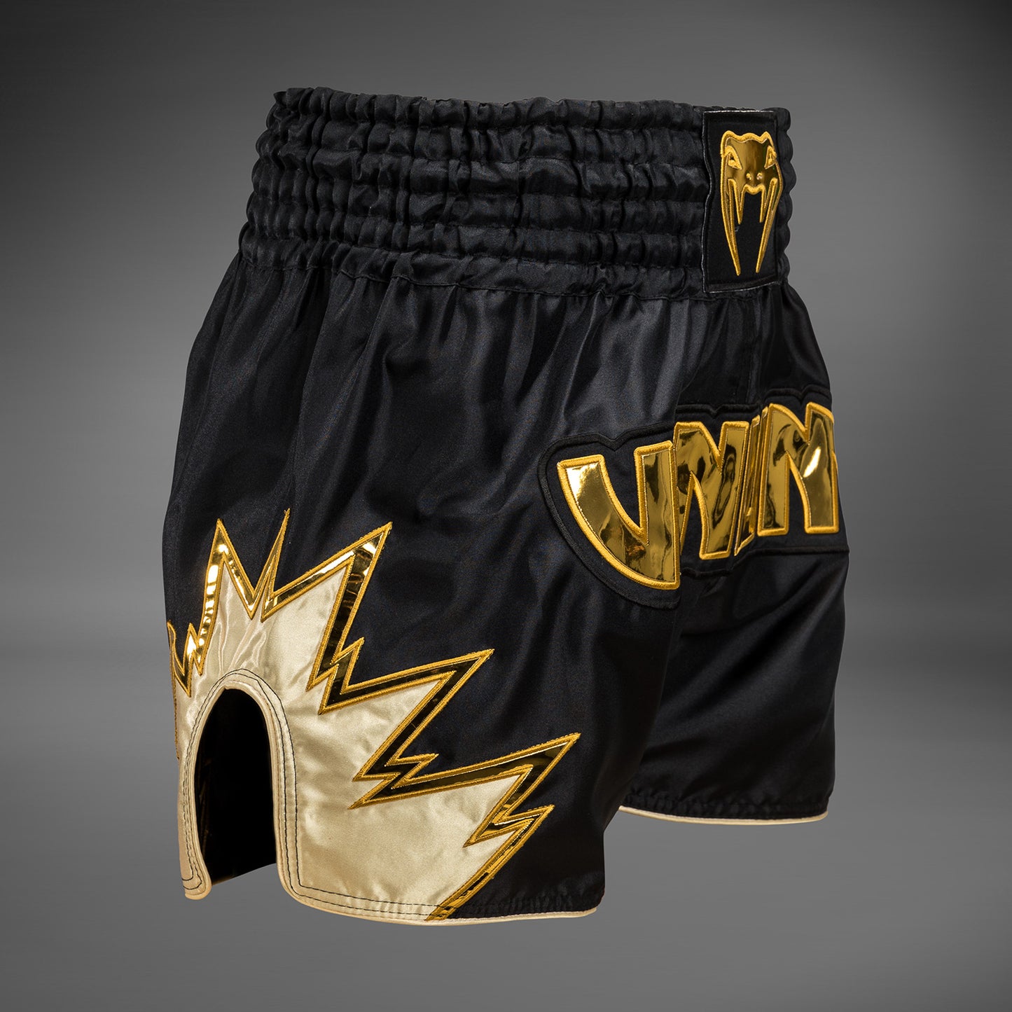 Venum Inferno Muay Thai Shorts - Schwarz/Gold