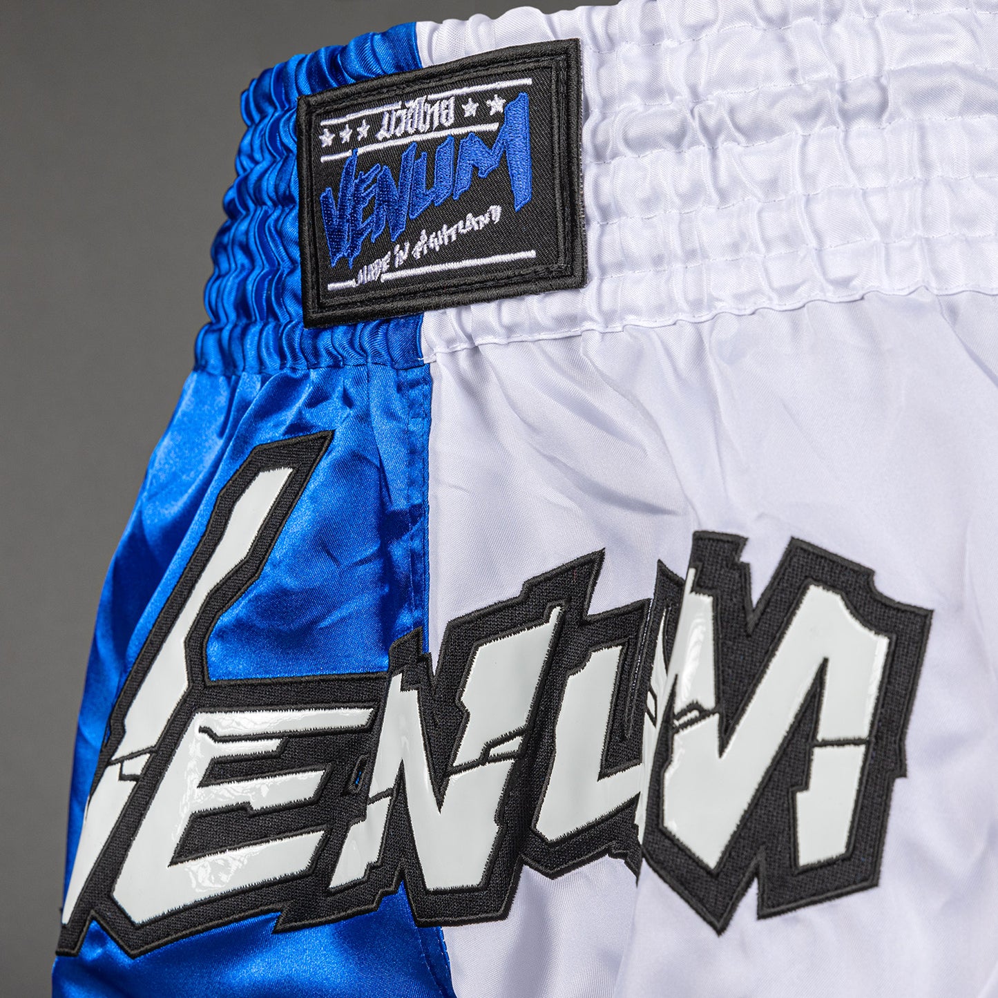 Venum Inferno 2.0 Muay Thai Shorts - Weiß/Blau