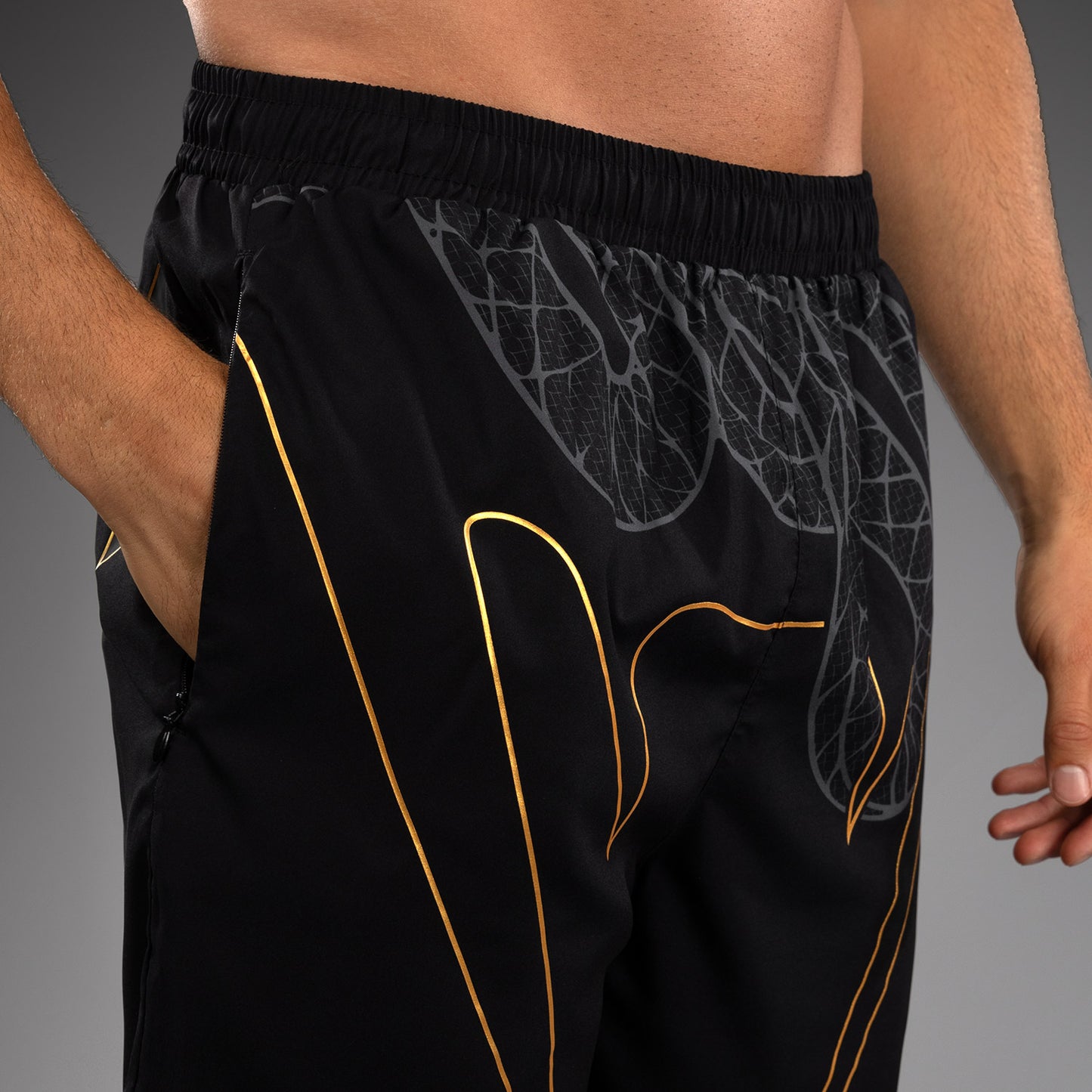 Venum Serpenti Trainingsshorts – Schwarz/Silber/Gold
