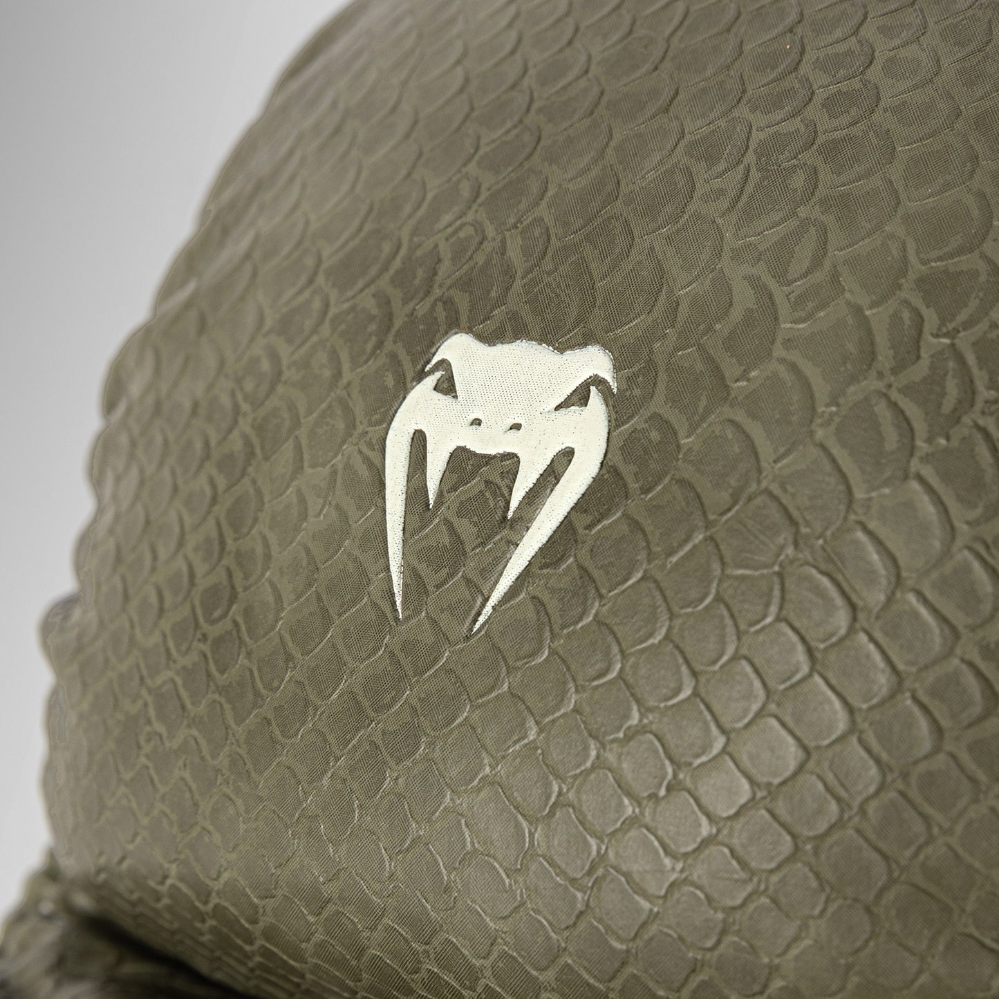 Venum Impact Evo Scales MMA Sparring Handschuhe – Army Grün