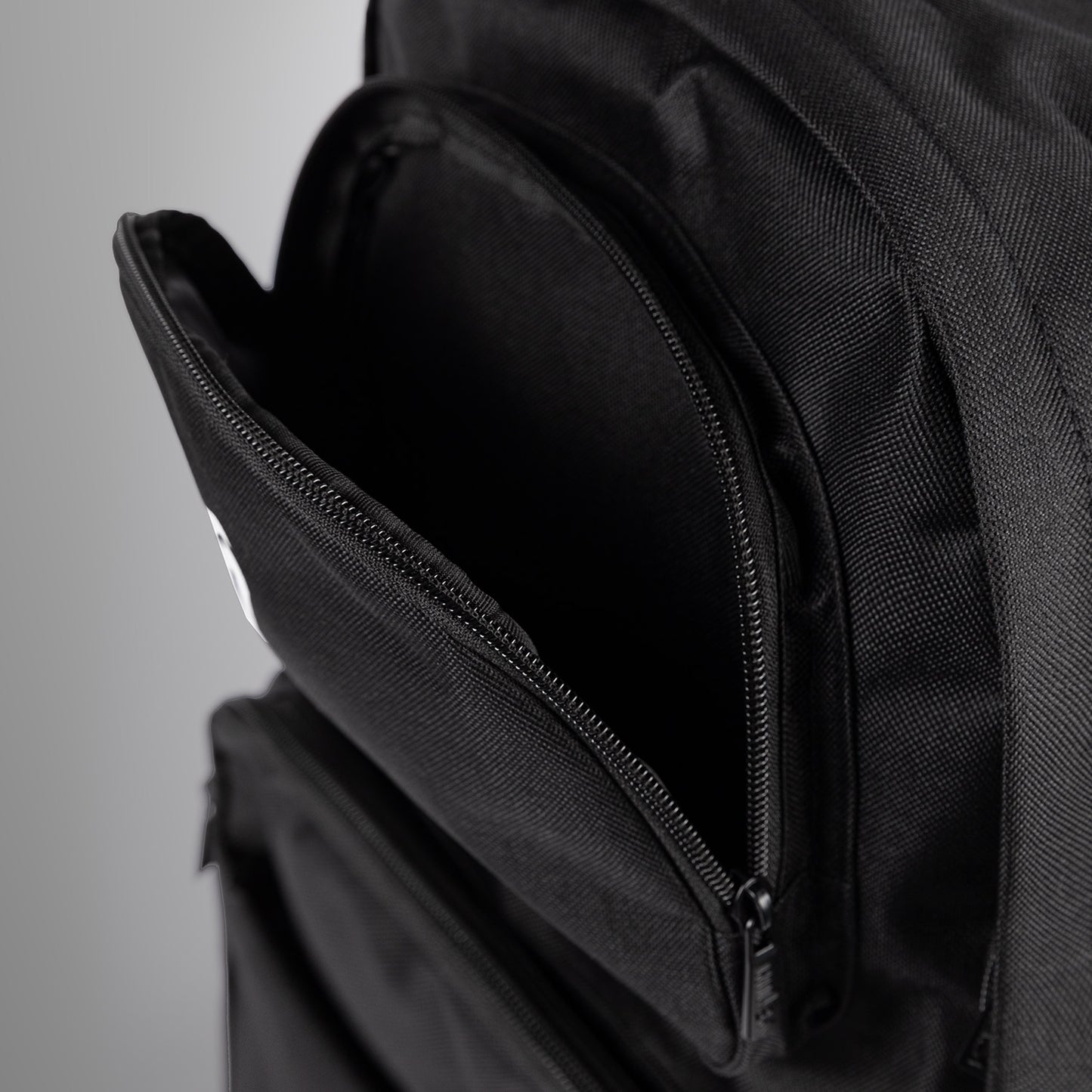Venum Essential Rucksack (20-25L) - Schwarz