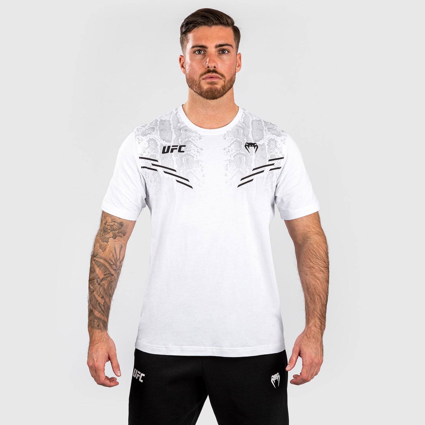 UFC Adrenaline by Venum Replica Kurzarm-T-Shirt für Männer - Weiß