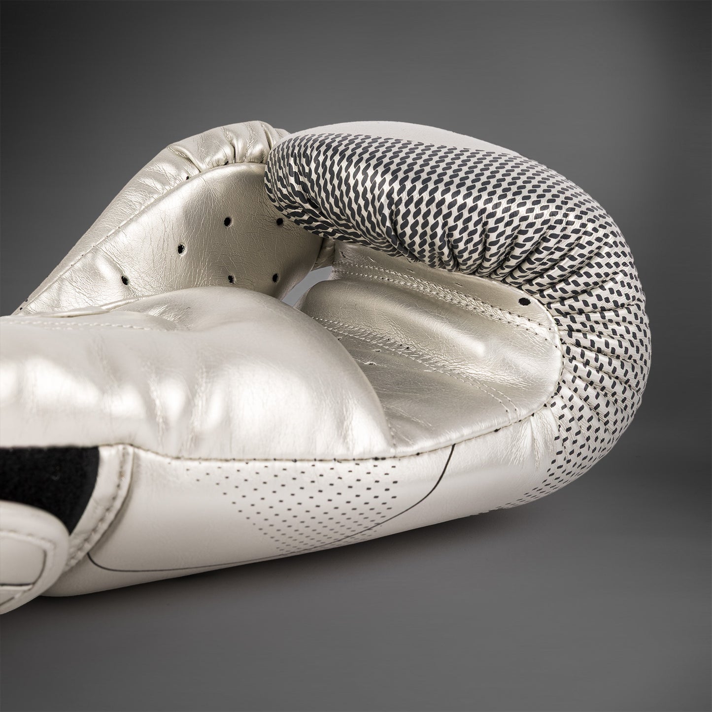 Venum Nexus Boxhandschuhe – Silber/Schwarz