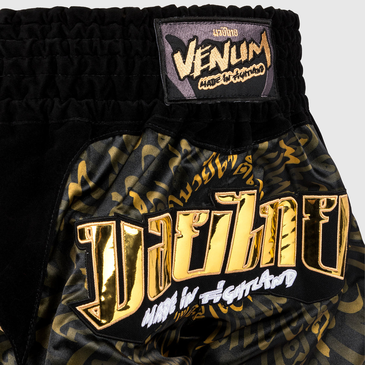 Venum Attack Muay Thai Shorts - Schwarz/Gold