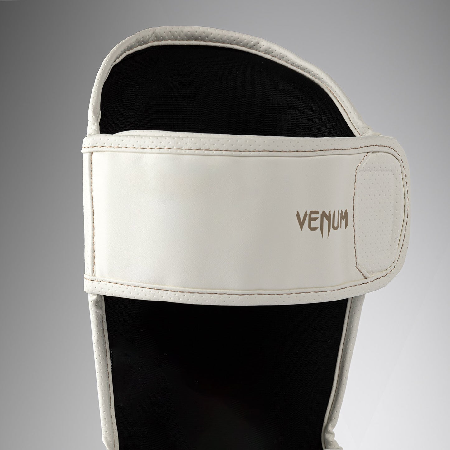 Venum Impact Evo Scales Schienbeinschoner – Elfenbein