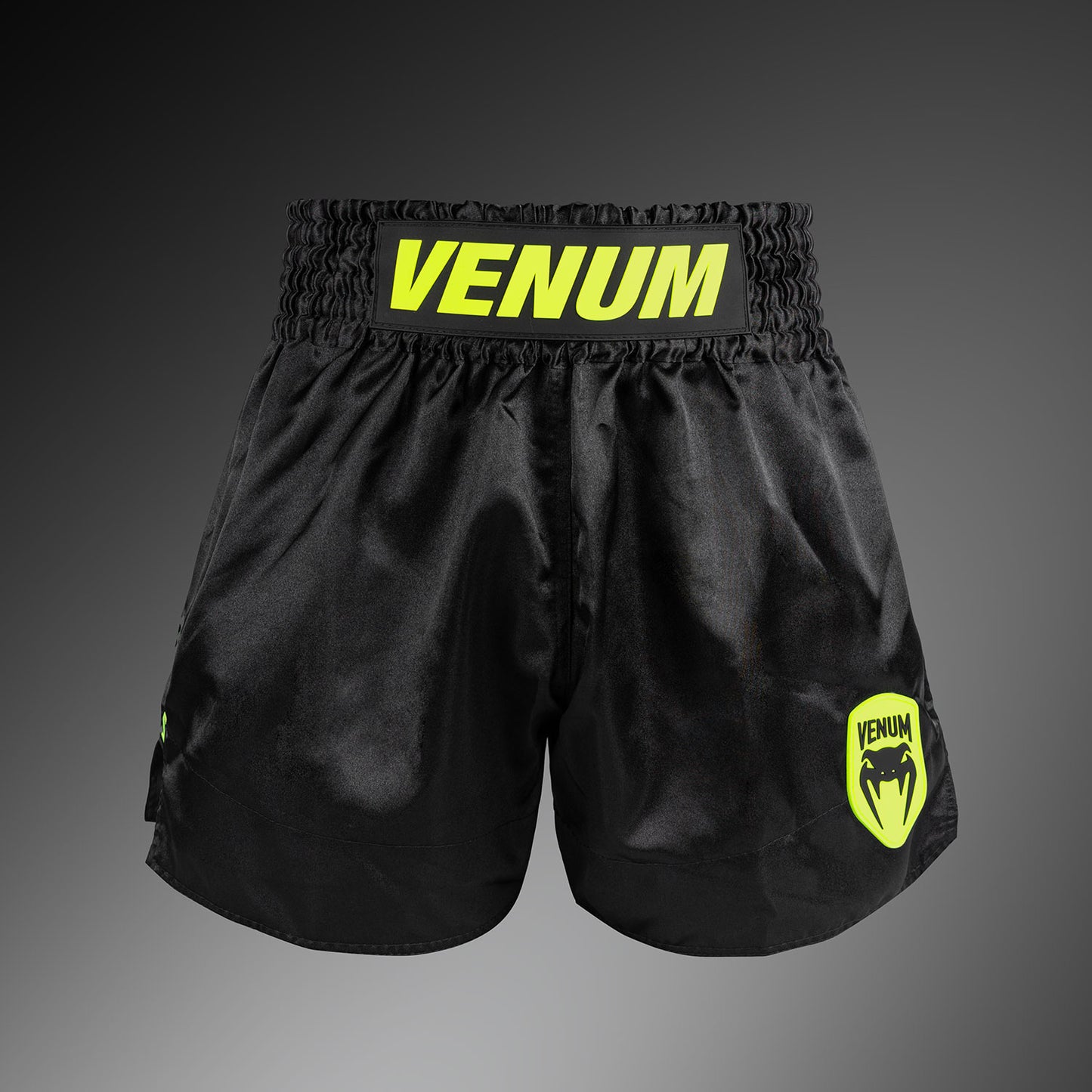 Venum Classic Evo Muay Thai Shorts – Schwarz/Neongelb