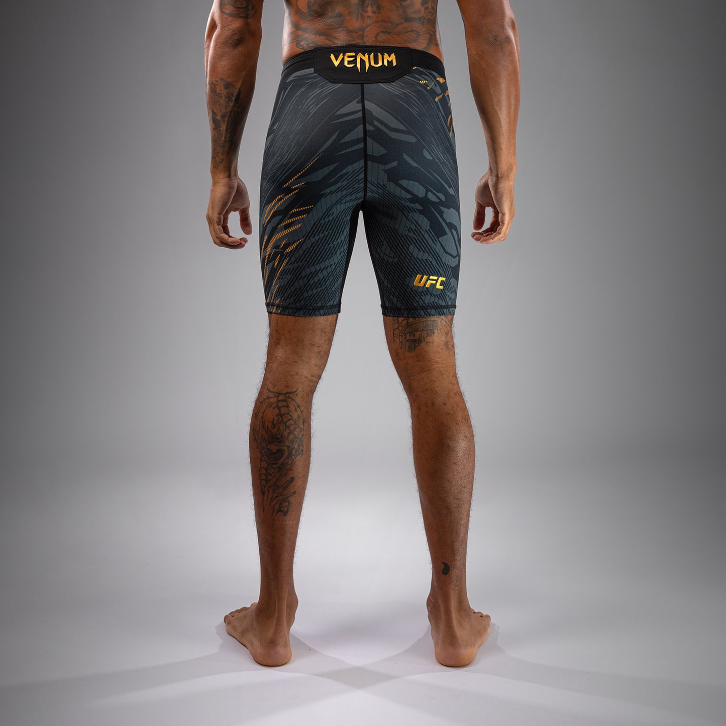 UFC Fusion by Venum Authentic Fight Night Herren Vale Tudo Short - Champion