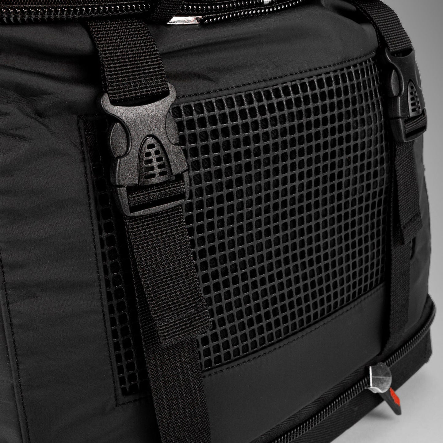 Venum Challenger Xtrem Evo Rucksack (50-63L) – Schwarz/Rot