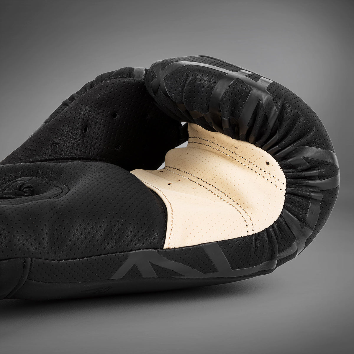 Venum Tecmo 2.0 Boxhandschuhe - Schwarz