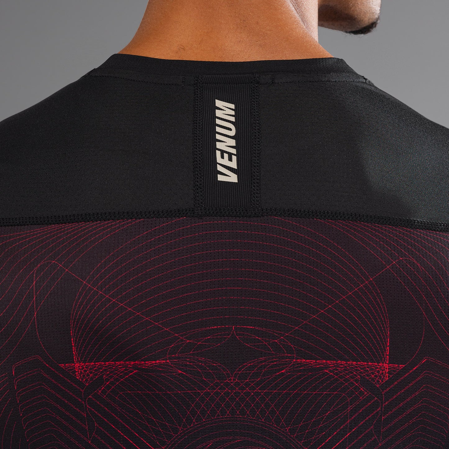 Venum G-Fit Air Herren Langarm Rashguard - Tiefschwarz/Feuerrot