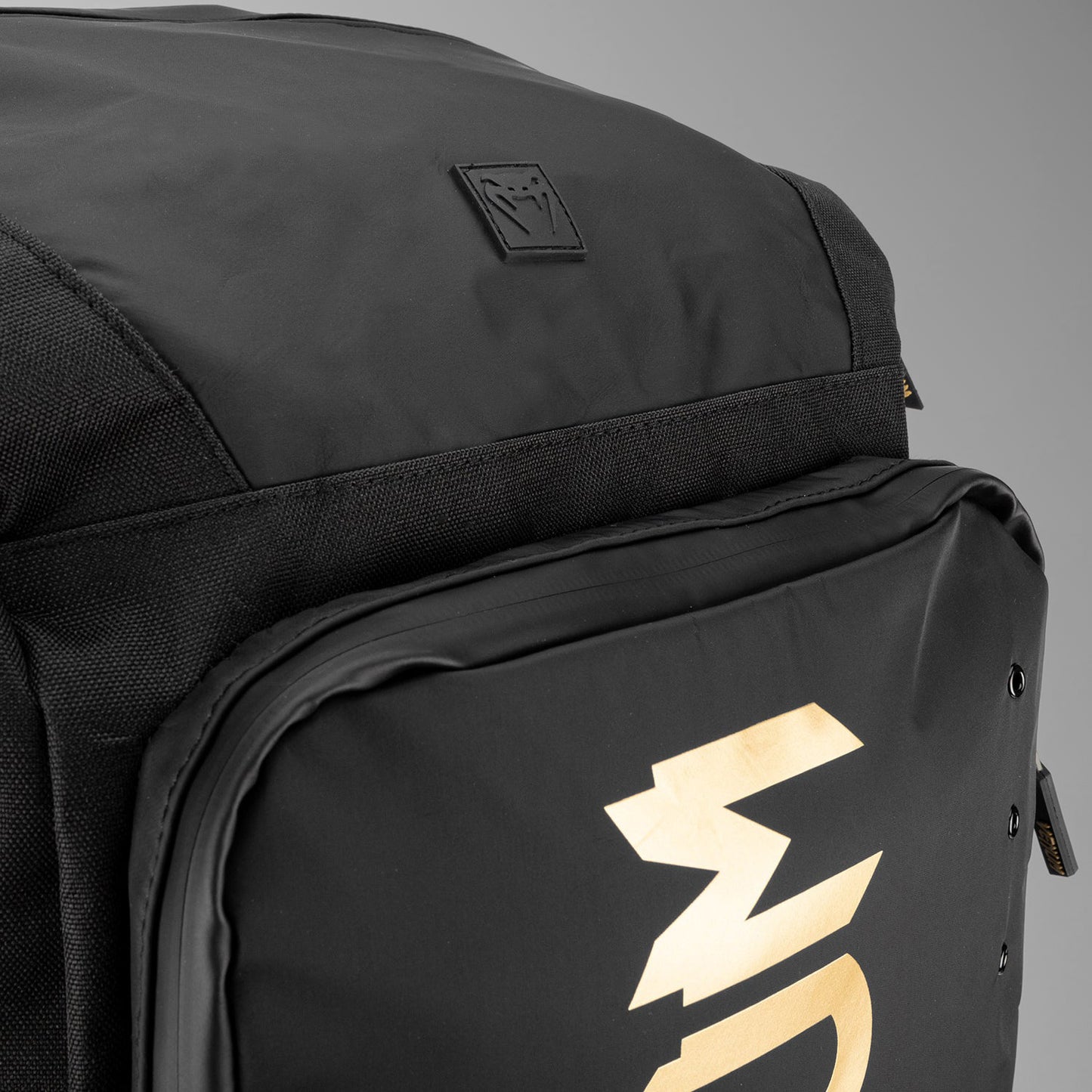 Venum Challenger Xtrem Evo Rucksack (50-63L) – Schwarz/Gold