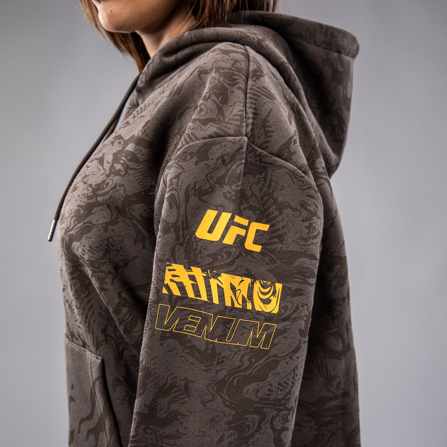 UFC Fusion by Venum Fight Week Damen Pullover Hoodie - Erdiges Braun