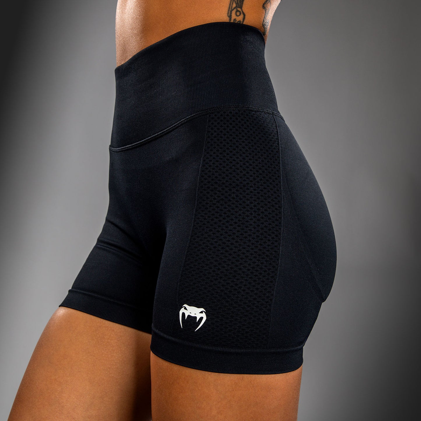 Venum Sculpt Vale Tudo Shorts – Schwarz/Weiß