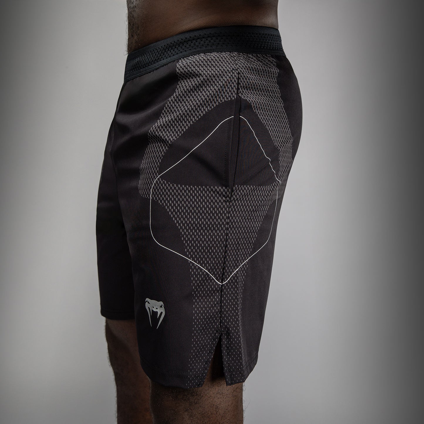 Venum Nexus Trainingsshorts – Schwarz/Silber
