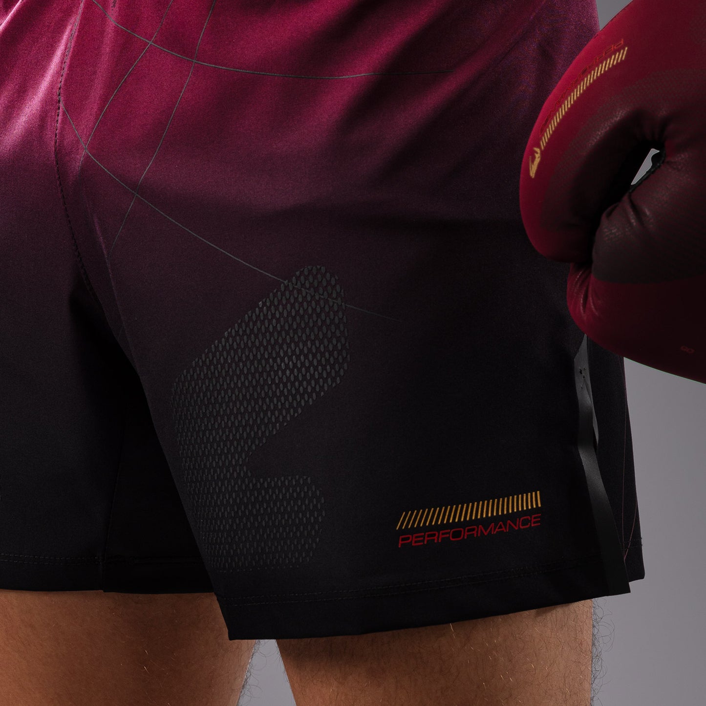 Venum Tactical XT Fight Shorts - Schwarz/Burgund/Gold
