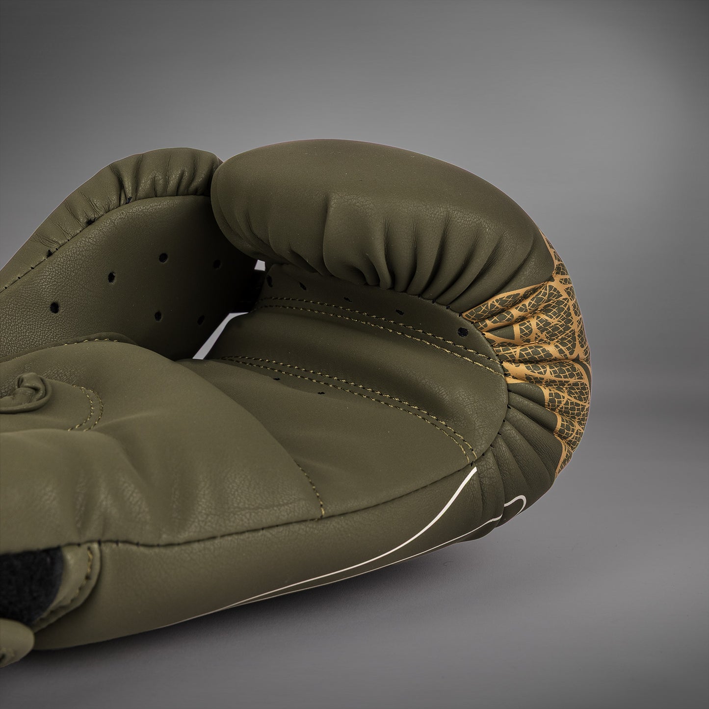 Venum Serpenti Boxhandschuhe – Khaki/Bronze/Ivory