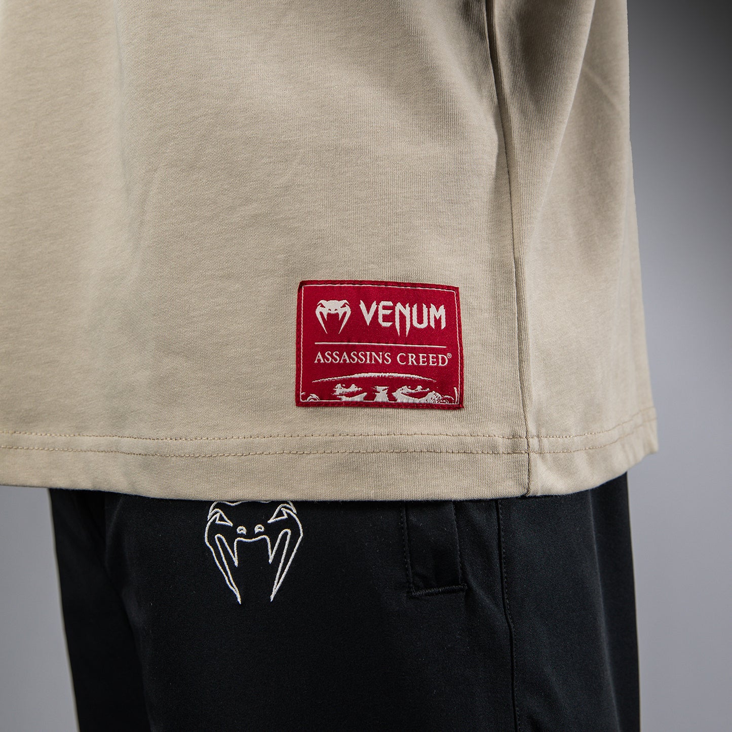 Venum x Assassin’s Creed Shadows T-Shirt - Sand
