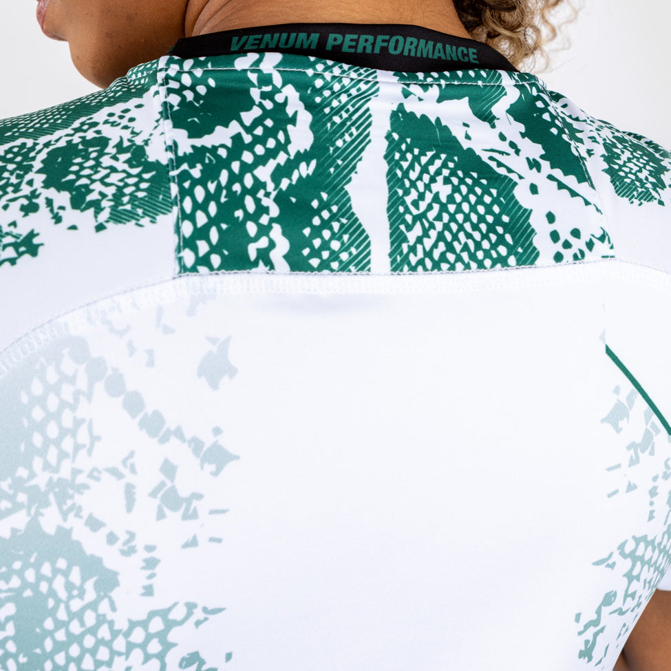 UFC Adrenaline by Venum Personalized Authentic Fight Night Damen Walkout Trikot - Emerald Edition - Weiß/Grün