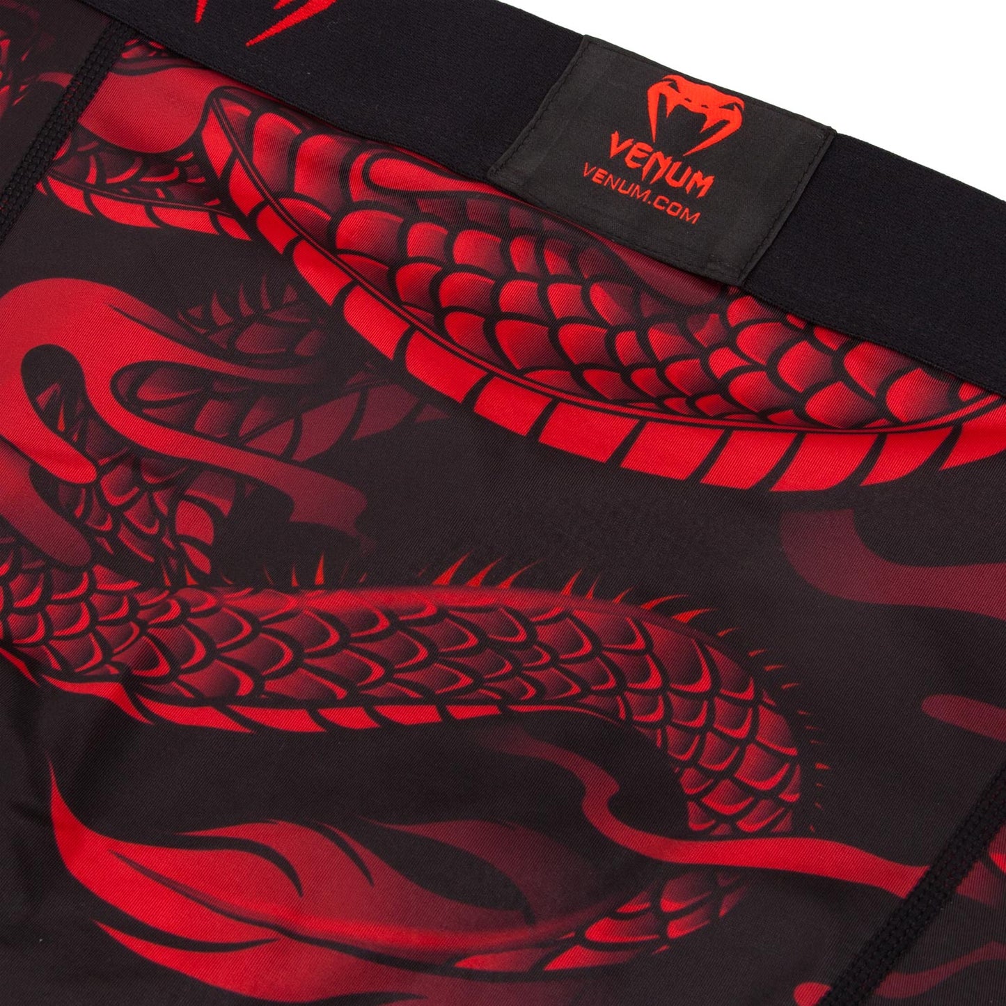 Venum Dragon's Flight Kompression Shorts - Schwarz/Rot