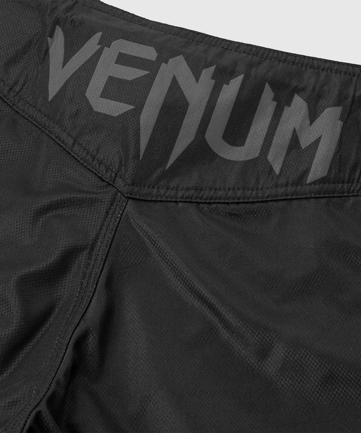 Venum Light 3.0 Kampfshorts - Schwarz/Camo dunkel