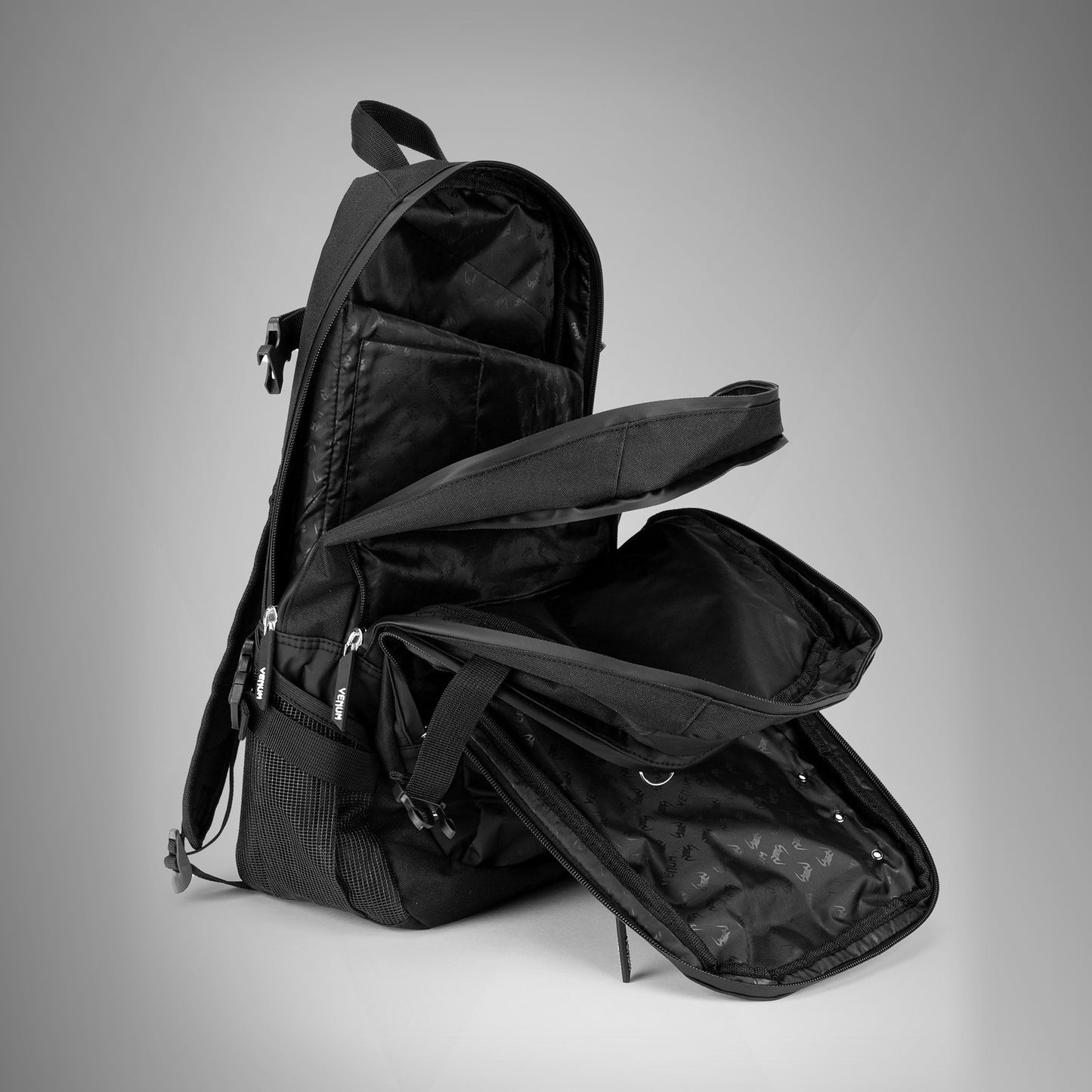 Venum Challenger Pro Evo Rucksack (20-25L) – Schwarz/Weiß