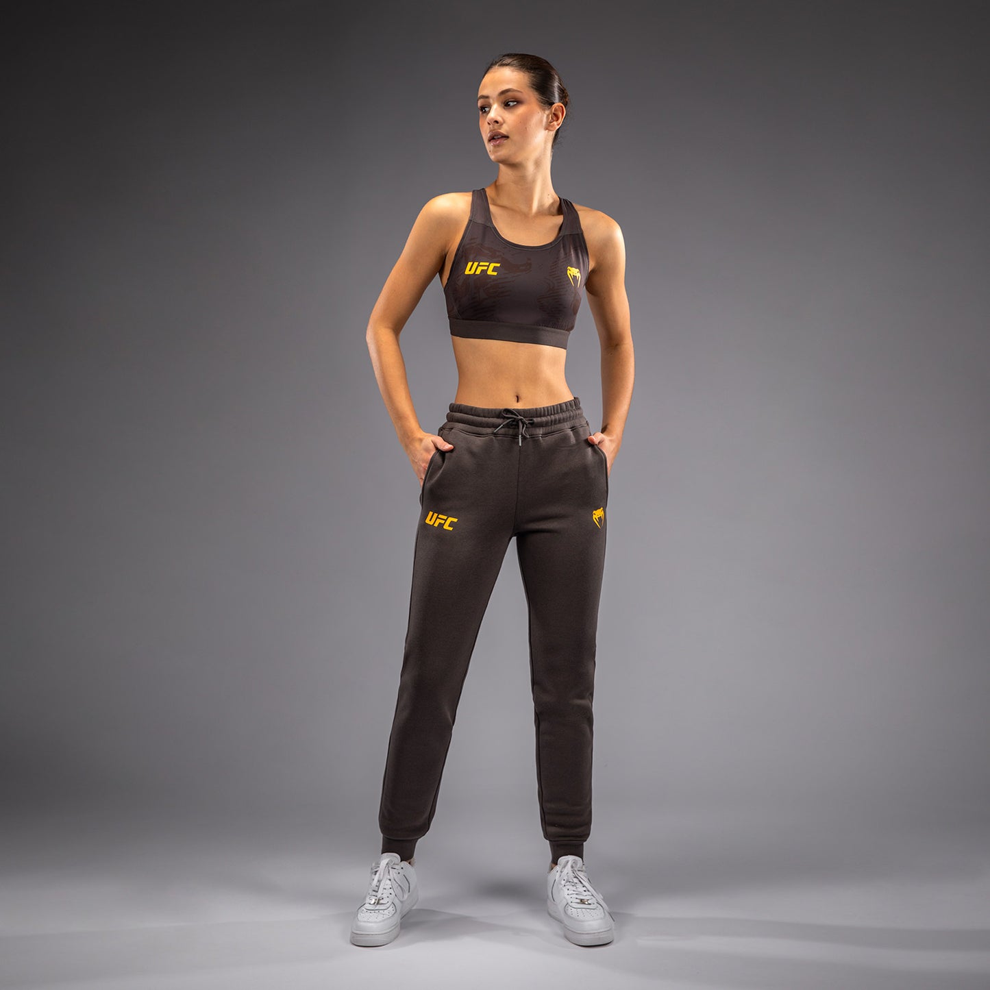 UFC Fusion by Venum Fight Week Damen Baumwollhose - Solid Erdiges Braun