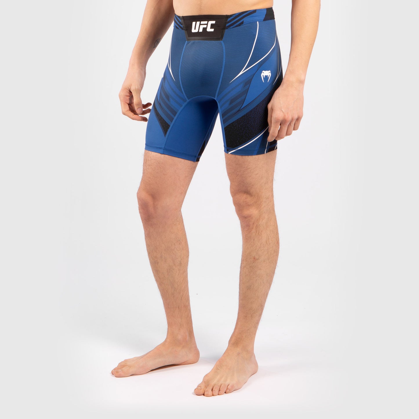 UFC Venum Authentic Fight Night Herren Vale Tudo Shorts - Short Fit - Blau