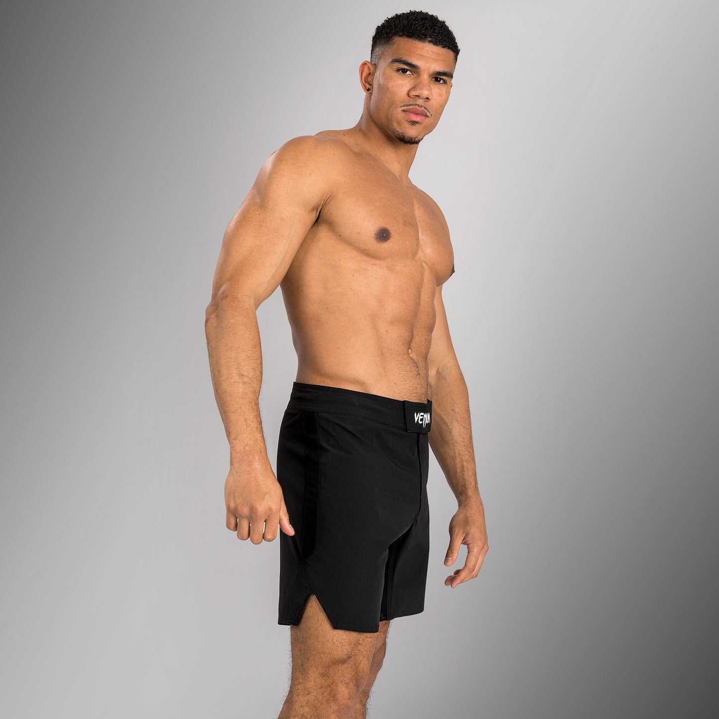 Venum Contender Fight Shorts für Männer - Schwarz/Weiß