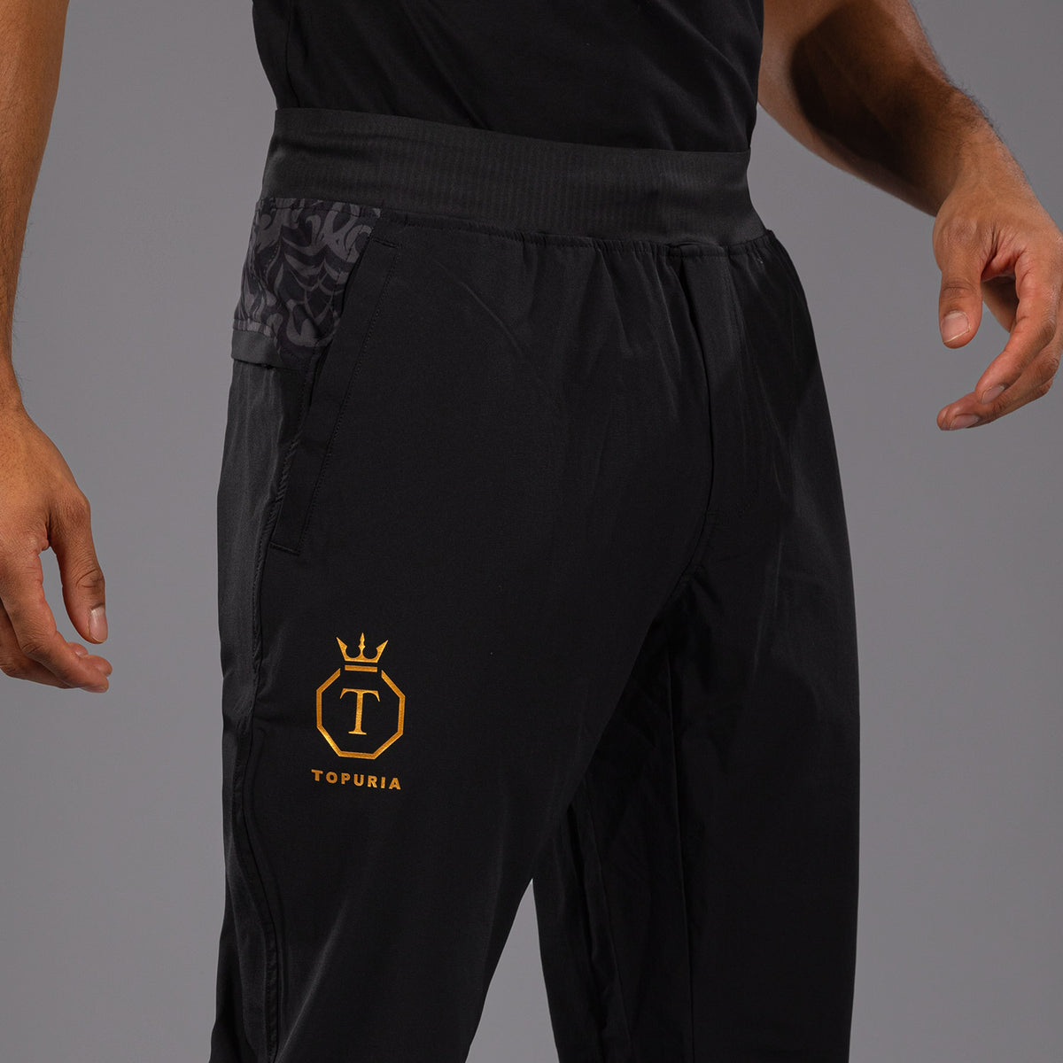 Venum x Topuria Unmatched Edition Jogginghose - Schwarz/Gold