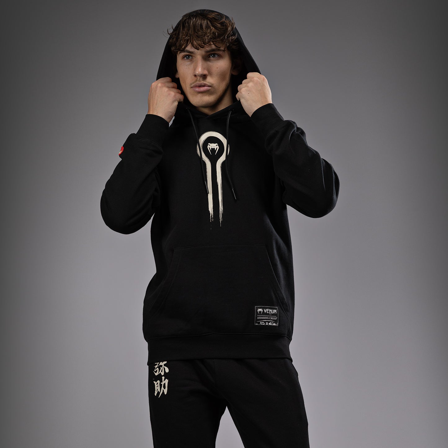 Venum x Assassin’s Creed Shadows Kapuzenpulli - Schwarz