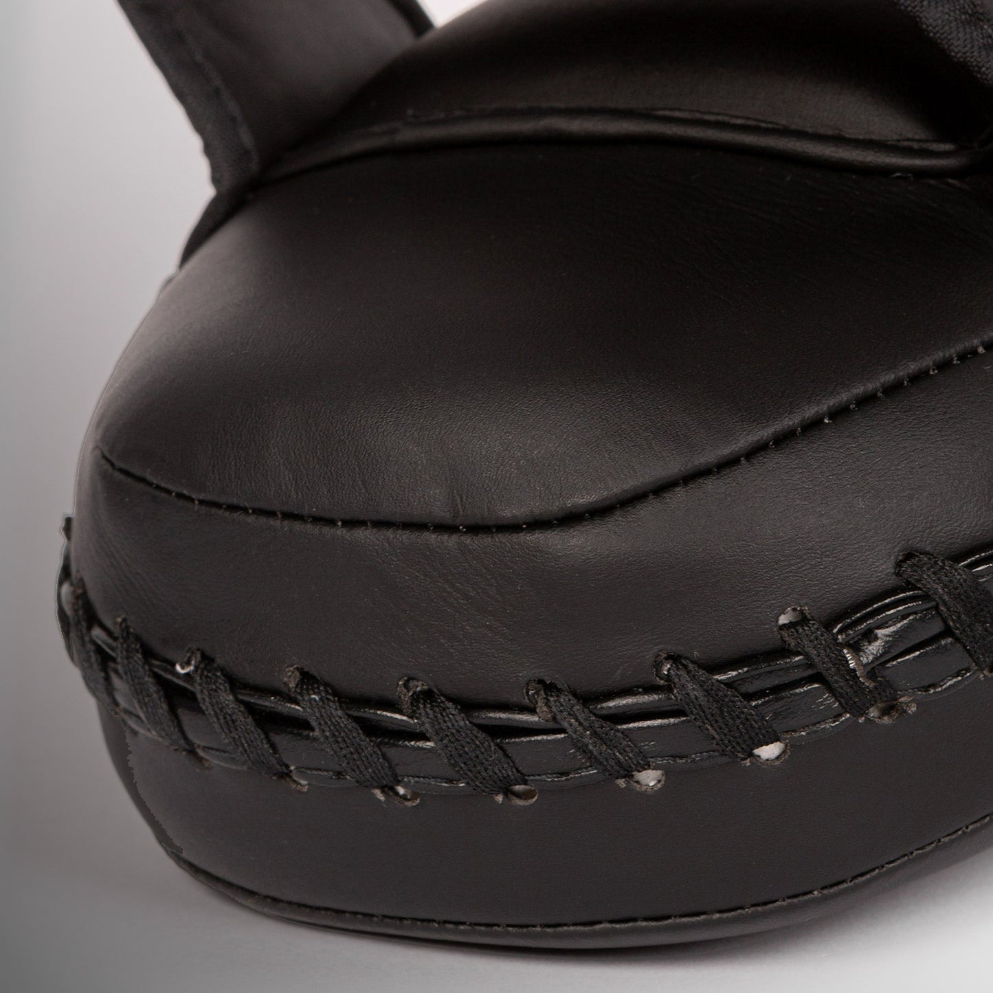 Venum Kick Boxing Gear 2.0 Micro Fibre Paos - Schwarz/Weiß