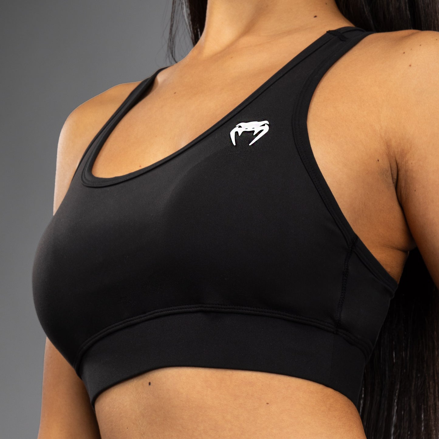 Venum Essential Medium Impact Sport-BH - Schwarz
