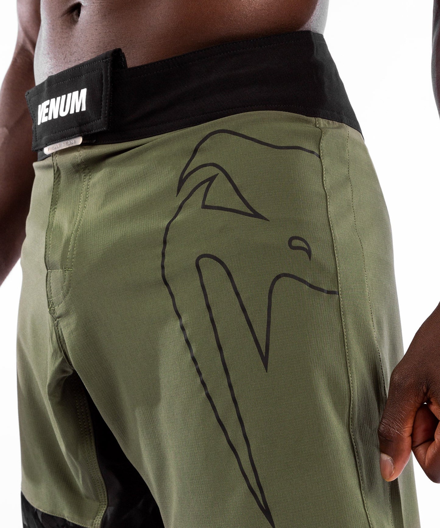 Fightshorts Venum LIGHT 4.0 - Khaki/Silber