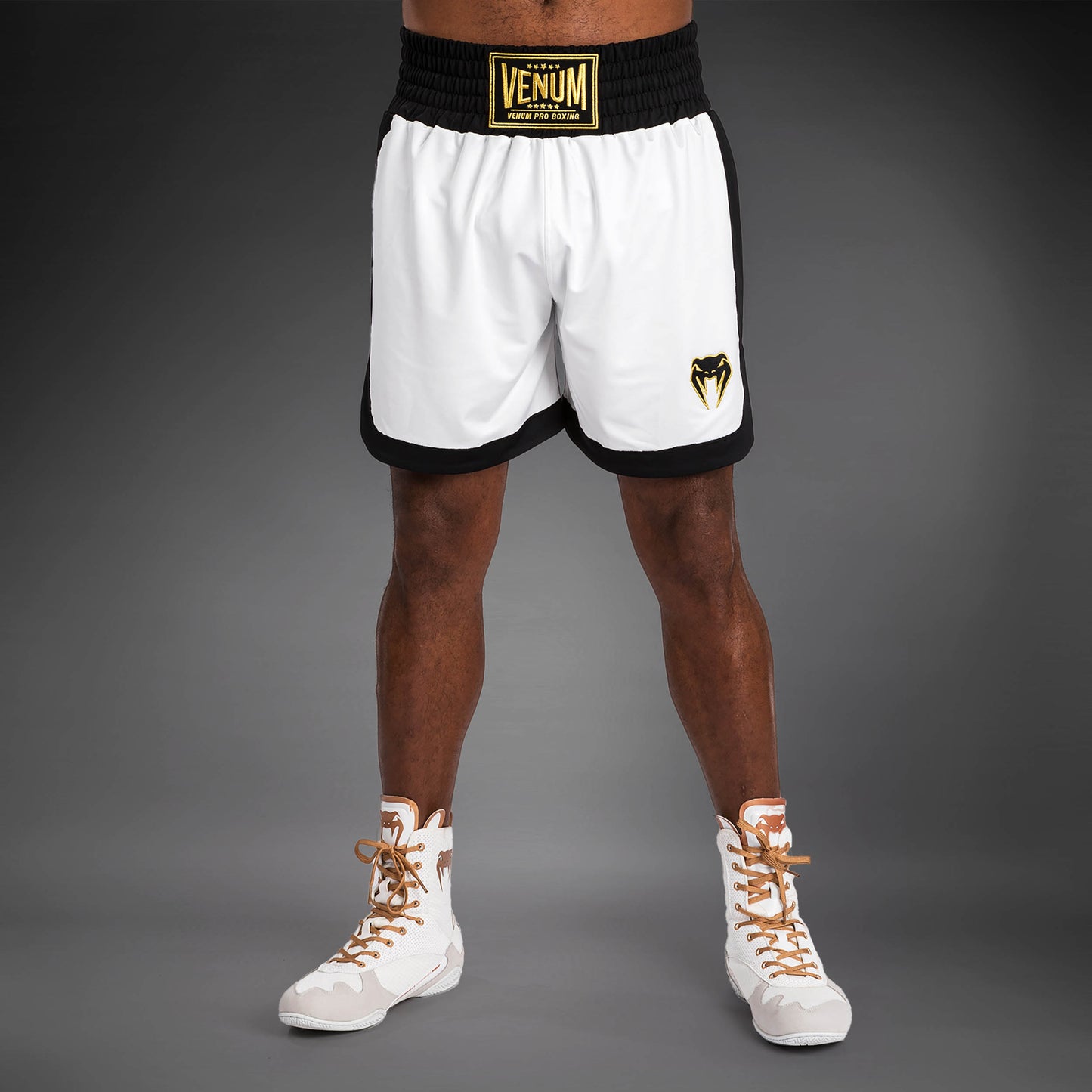 Venum Classic Boxing Shorts - Weiß/Schwarz