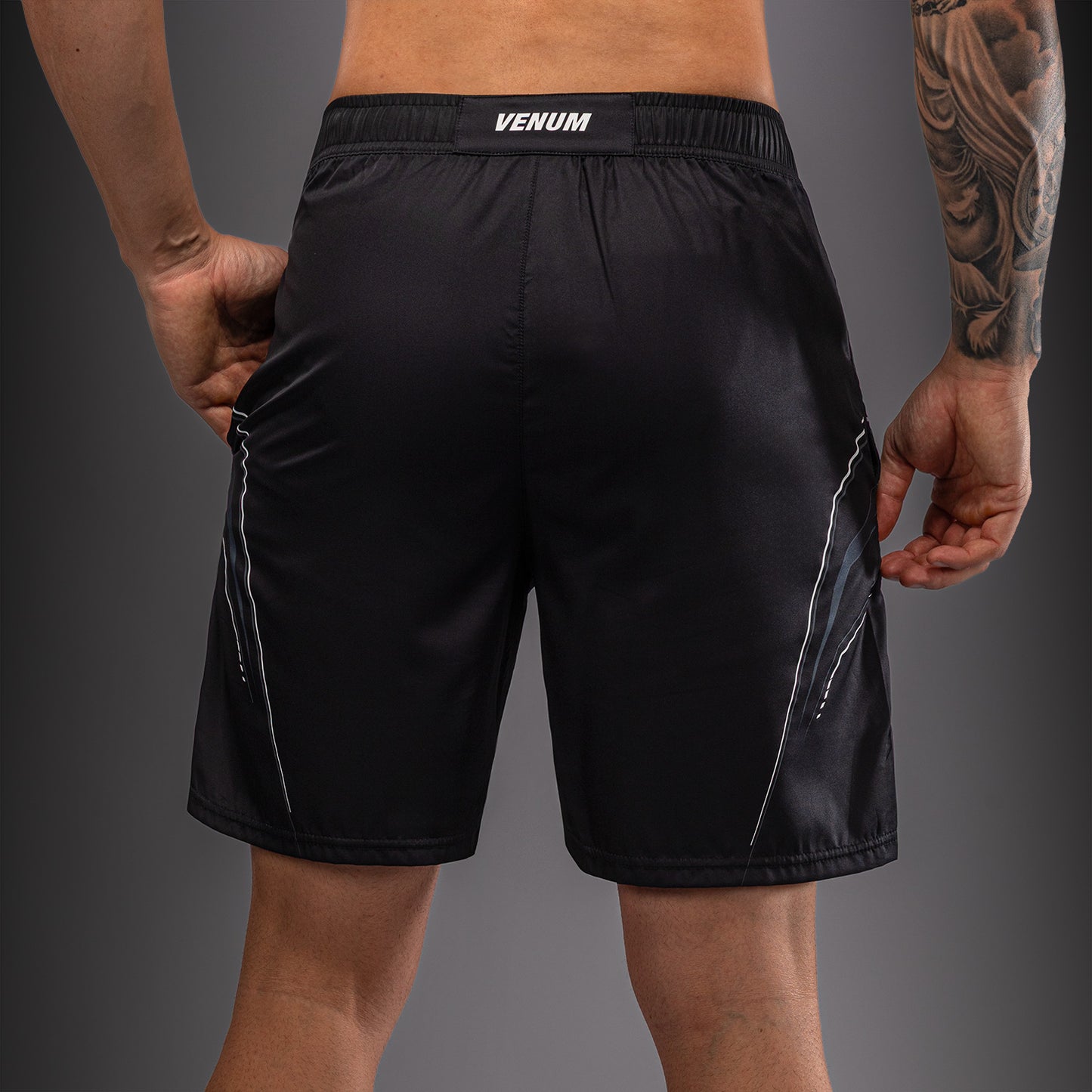 Venum Streamline Trainingsshorts – Schwarz/Weiß