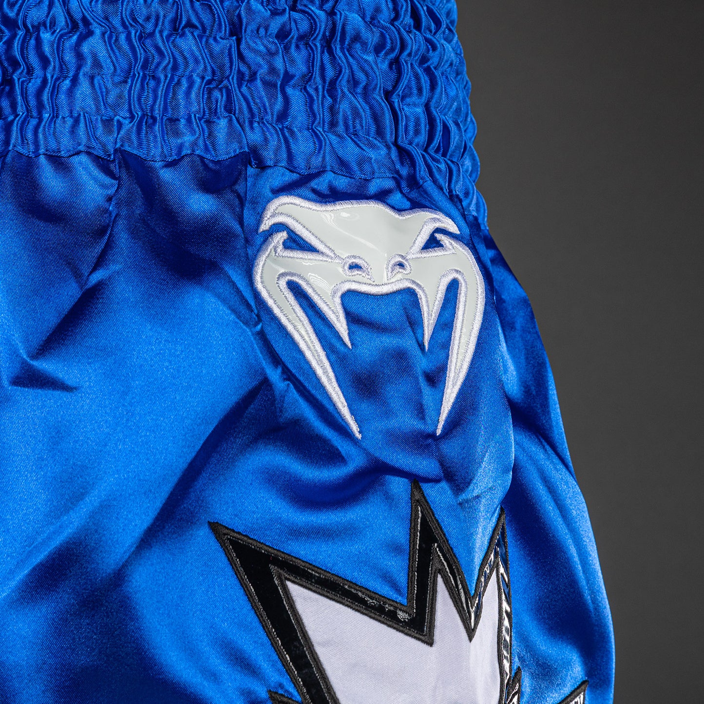 Venum Inferno 2.0 Muay Thai Shorts - Weiß/Blau